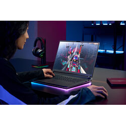 ASUS ROG Strix G18 - G815LR-S9002W - Product Image 1