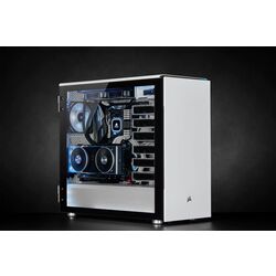 Corsair Carbide 678C - White - Product Image 1