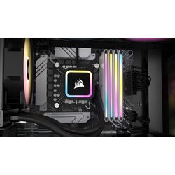 Corsair DOMINATOR TITANIUM RGB - White - Product Image 1