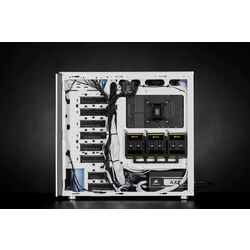 Corsair Carbide 678C - White - Product Image 1